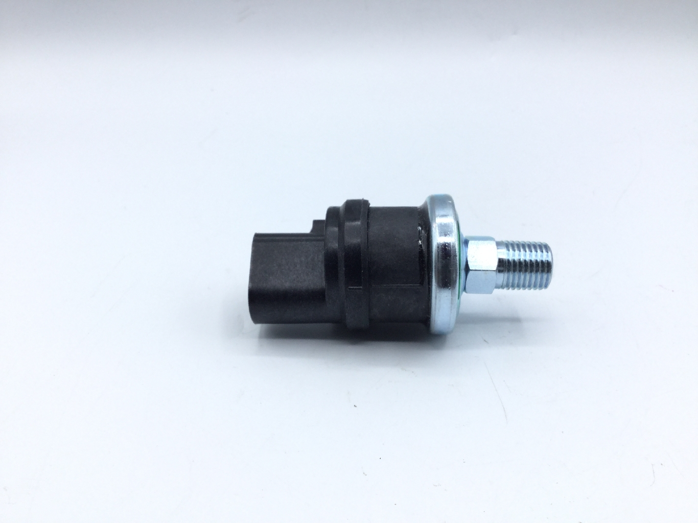 Imagen  del número de existencias nacionales 5930-01-540-9463